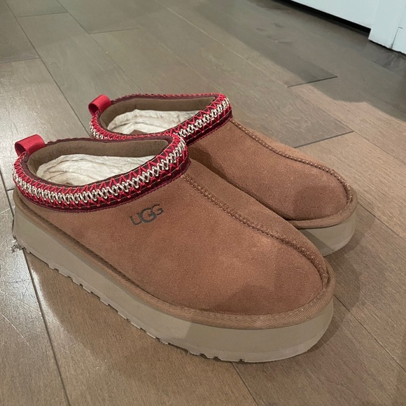 UGG Shoes - Chestnut Ugg Tazz II